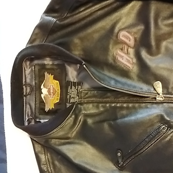 Harley Davidson heavy leather riding jacket. - Picture 4 of 9